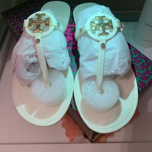 Tory Burch mini Miller flat thong size 6